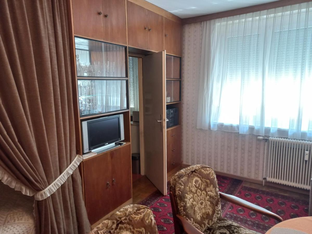 Ferienwohnung ,,Wohnen Wie Zu Grossmutter'S Zeiten'' Vienna Esterno foto
