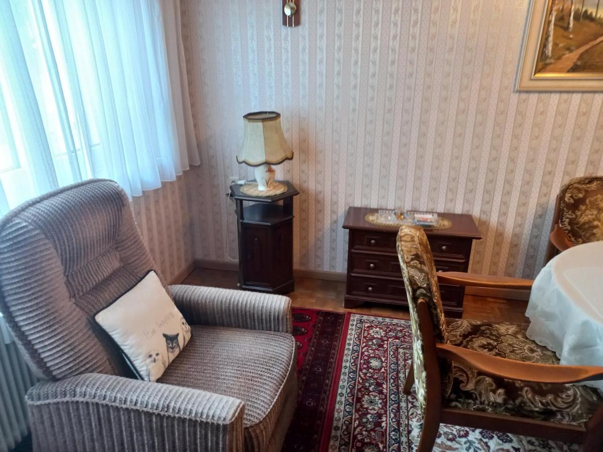Ferienwohnung ,,Wohnen Wie Zu Grossmutter'S Zeiten'' Vienna Esterno foto